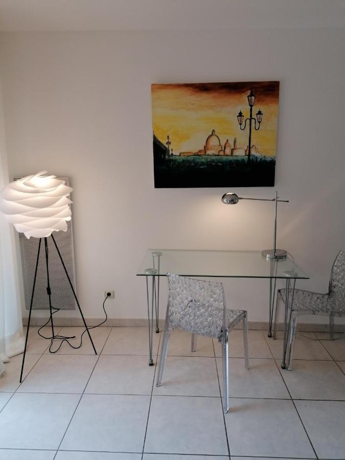 Studio neuf 25 m2, terrasse 35 m2 proche port Nice, Centre ville Esterno foto